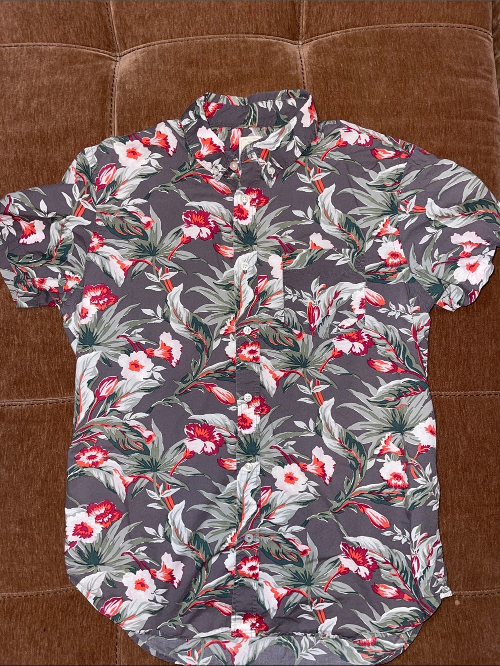 GAP Men's Gray Short-Sleeve Floral Button-Down with Red & White Flowers